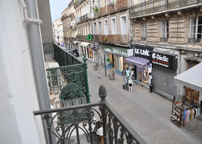 Luxe & Confort, Spacieux, Neuf, Clim Et Central